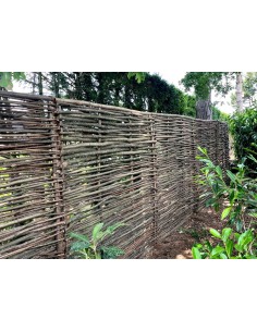 Panneau en noisetier tressé