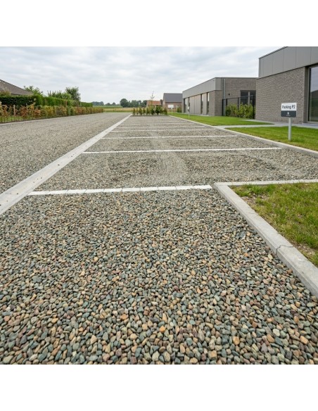 Grauwacke siergrind op een parking  - Advance Greenshop