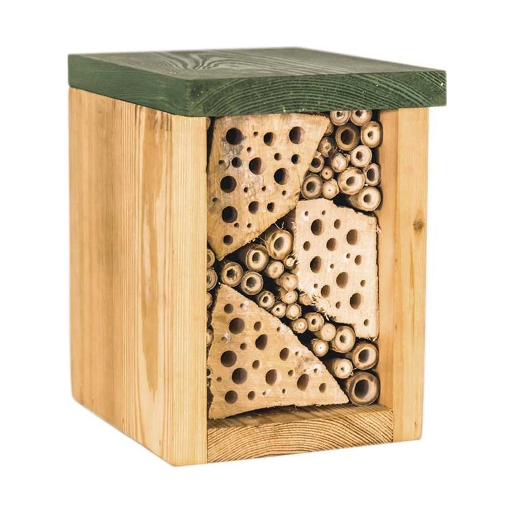 Insectenhotel klein, hangend, productfoto op witte achtergrond
