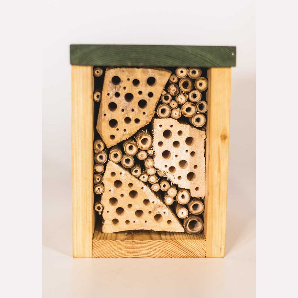 Insectenhotel klein, hangend, sfeerbeeld