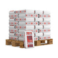 Pallet met witte zakken strooizout Safe Road Salt, met één zak ervoor